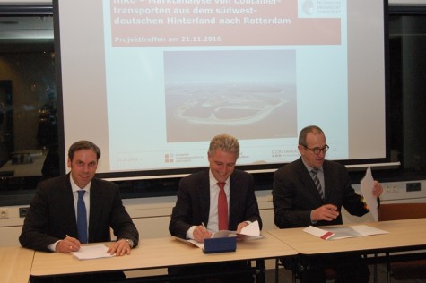 Die TU Darmstadt untersucht gemeinsam mit dem Hafenbetrieb Rotterdam und Contargo im Projekt HiRo das Marktpotenzial von Containertransporten aus dem südwestdeutschen Hinterland in die Seehäfen. Das Projekt soll dazu beitragen, das Entscheidungsverhalten von Verladern, Spediteuren und Reedern nachzuvollziehen und ihre relevanten Entscheidungskriterien hinsichtlich der Transportmittel, der Transportwege und der Hafenwahl zu identifizieren.